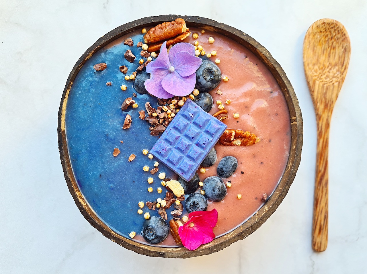 BLUE SPIRULINA &PINKPITAYA SMOOTHIEBOWL